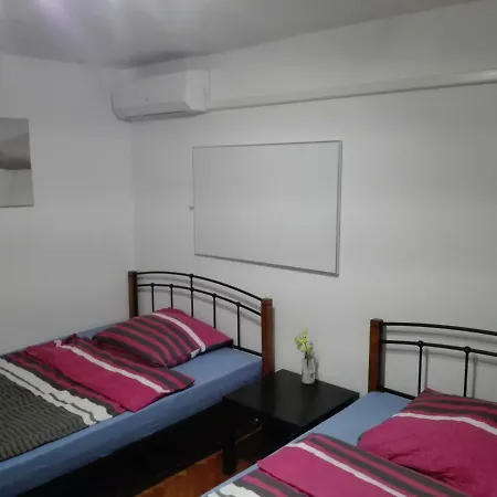 Apartman Veruda شقة